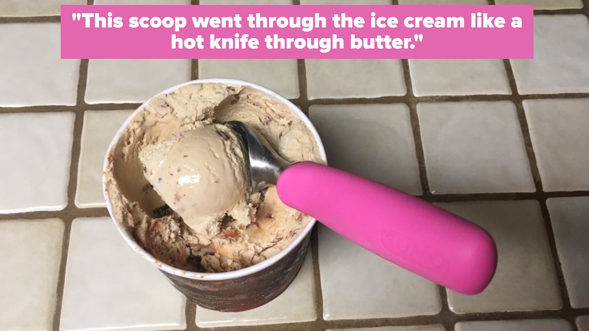 The pink scoop scooping out ice cream with reviewer text "this scoop went through ice cream like a hot knife through butter"